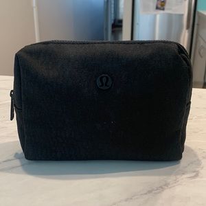 Lululemon small toiletry case